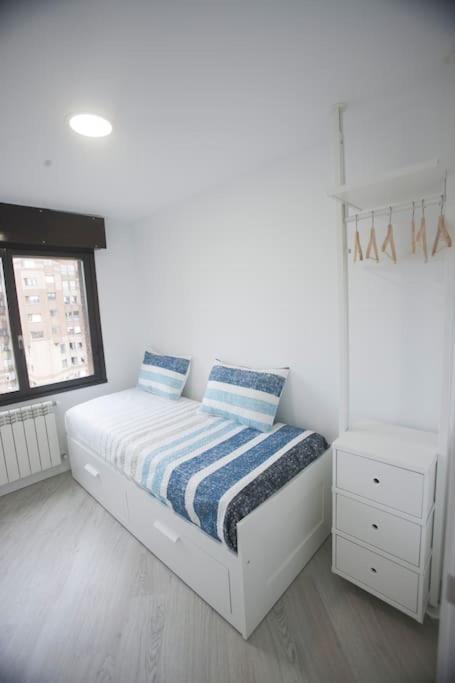 La Estrella Vut4497As Apartment Gijon Bagian luar foto
